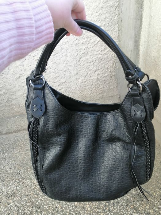 Много чанти нови