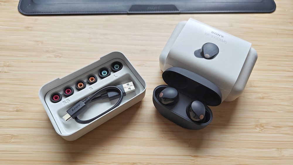 Беспроводные наушники SONY TWS WF-1000XM5