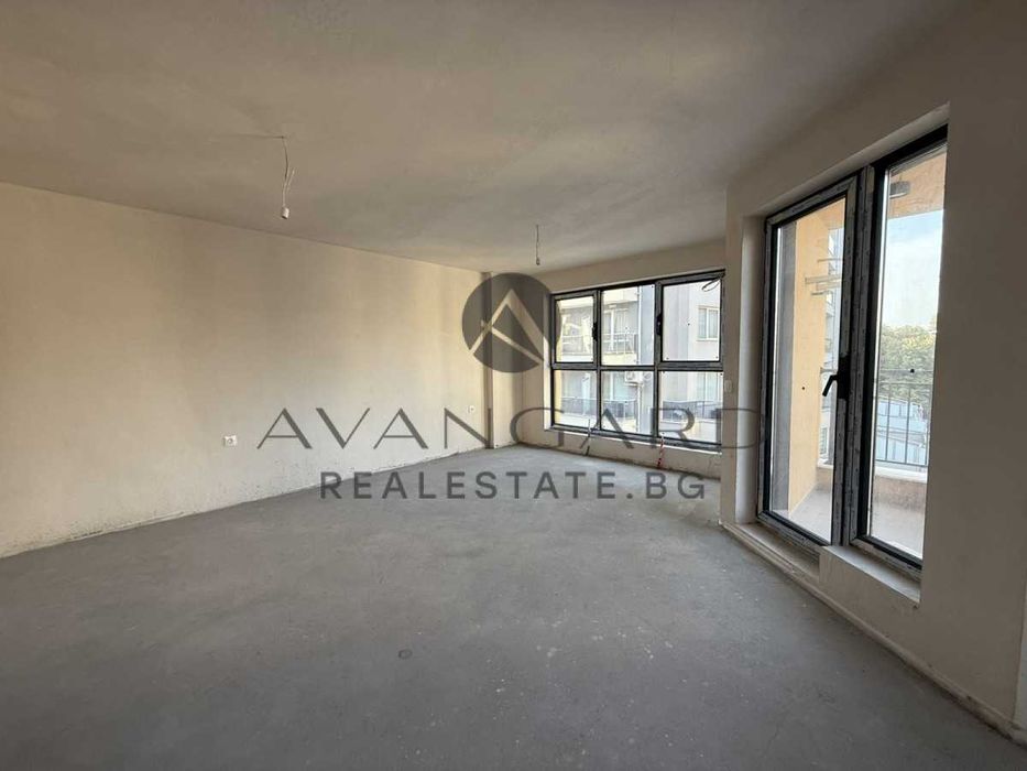 Продава се Тристаен апартамент в Пловдив, Кършияка - 101 кв.м за 1981 €/кв.м - Снимка #1