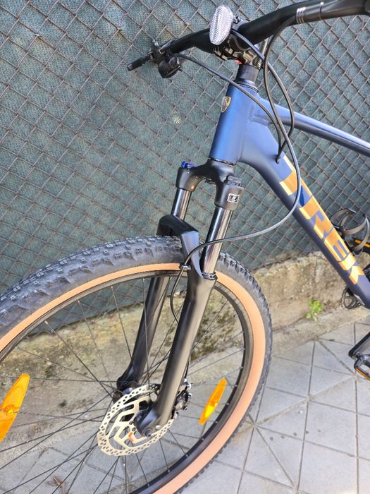2026г. Trek Marlin 5 29  1x9 Shimano Cues, STR вилка на проходна ос Като нов L размер
