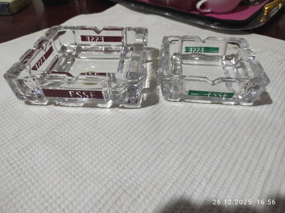 Продам сахарницы керамические, пепельницы стеклянные.