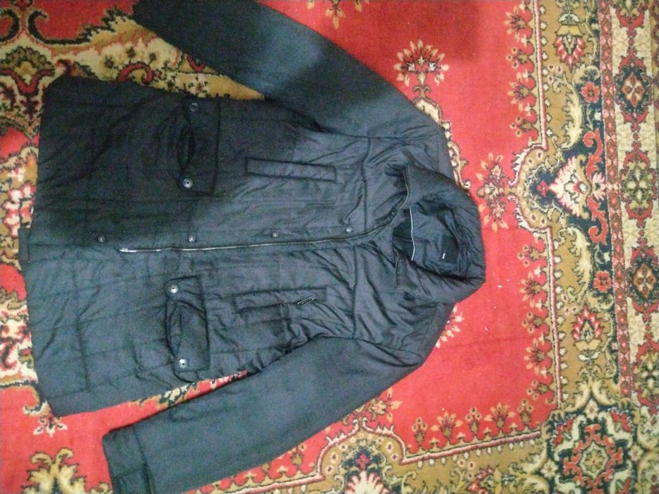 Весеная  куртка чёраная мужская