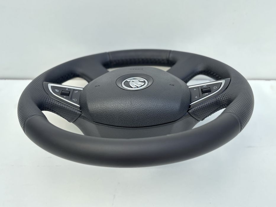 Volan Skoda  Octavia 3 RECONDITIONAT   din piele cu comenzi 2011-2015