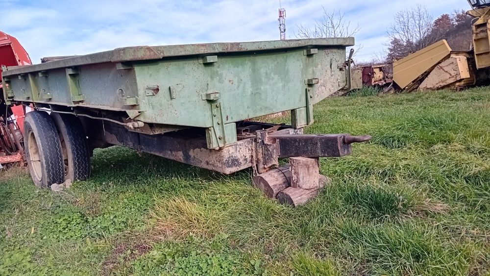 Remorca pe o axa roti duble