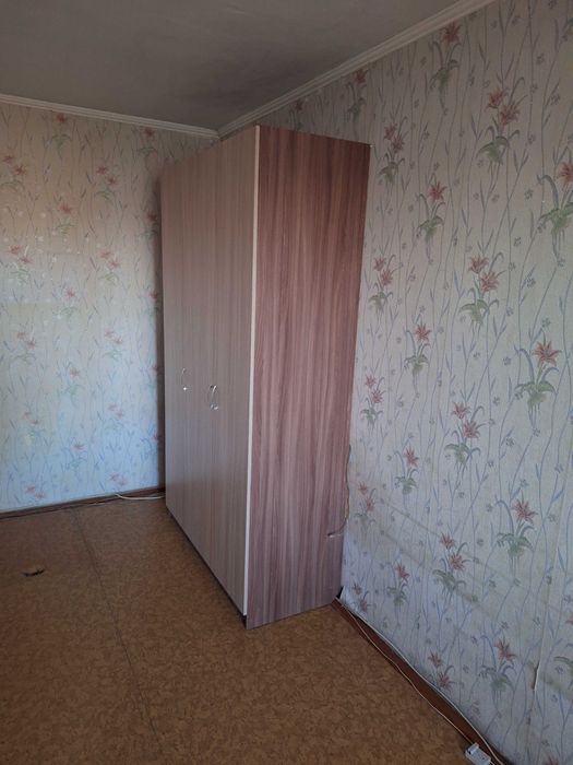 шкаф плательный.