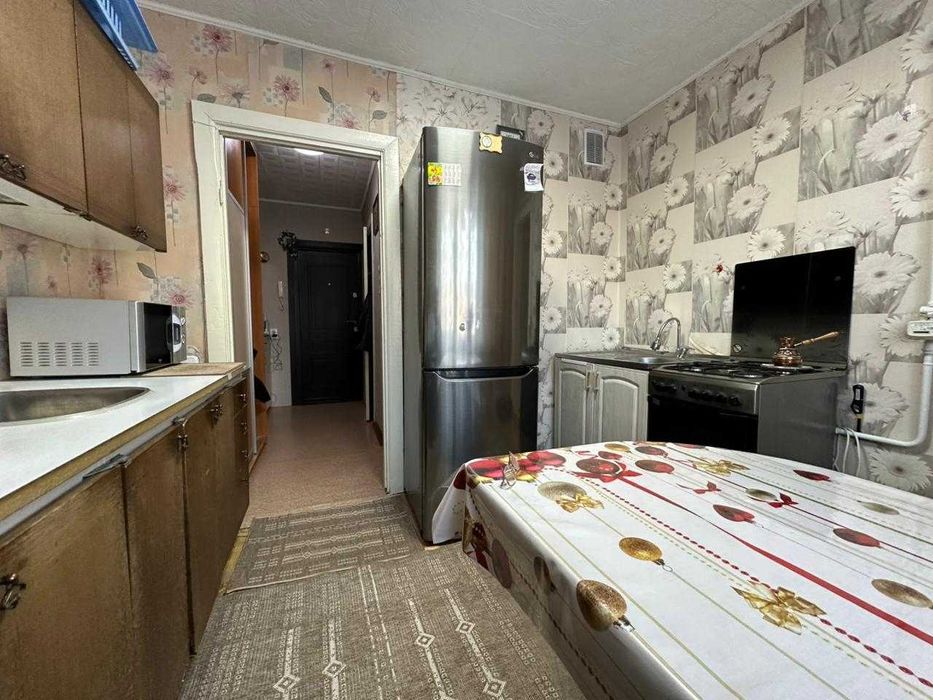 Продам 2-х комнатную квартиру в 8 микрорайоне