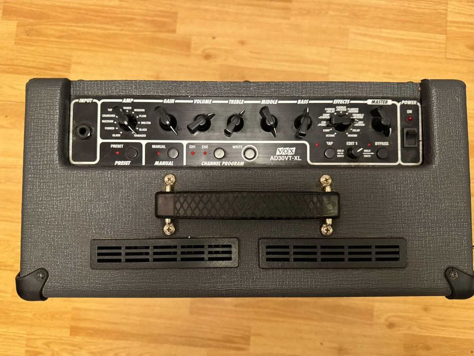 Amplificator chitara VOX Valvetronix AD30VT-XL