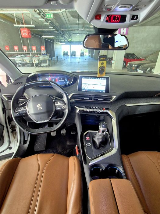 Vând Peugeot 5008 , an 2019 , TVa inclus deductibil
