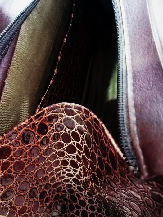 Продаётся женская сумочка 2000т