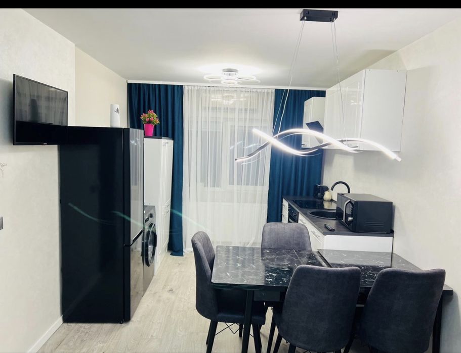 Inchirirez / chirie apartament 4 camere zona Lotus - Nufarul