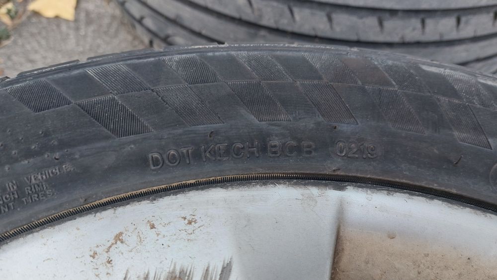 4 бр. летни гуми 215/50 R17 с алуминиеви джанти – комплект