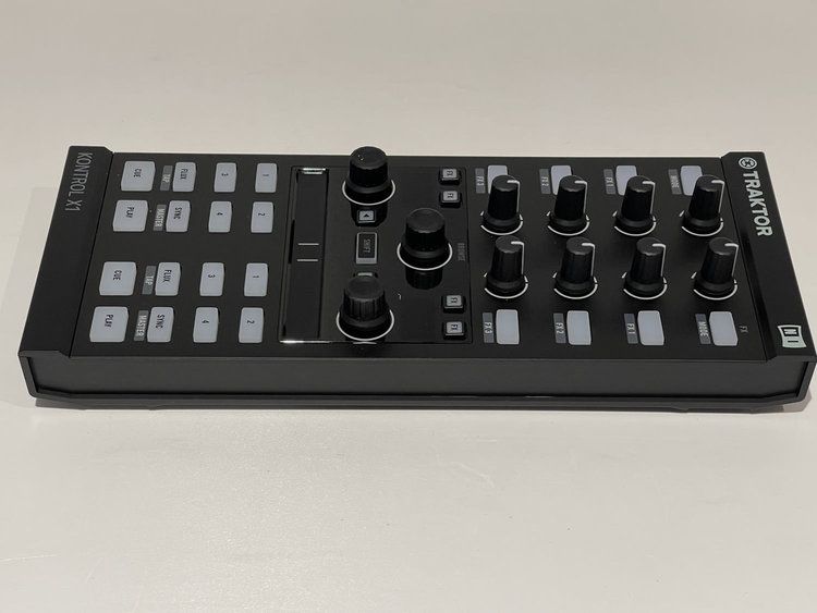 Traktor Kontrol X1 & Z1