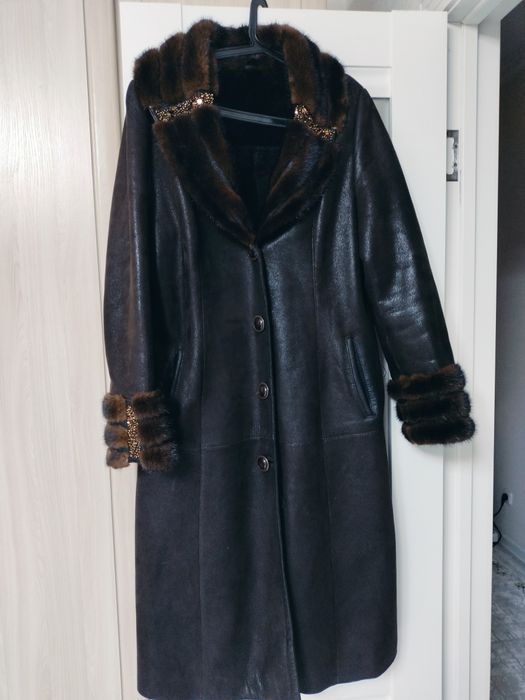 Продам женскую дублёнки