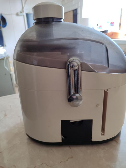 Продается соковыжималка