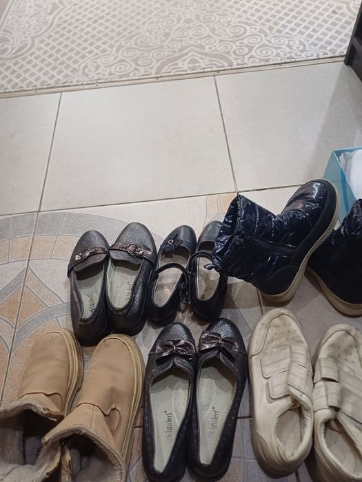 Отдам обувь женские