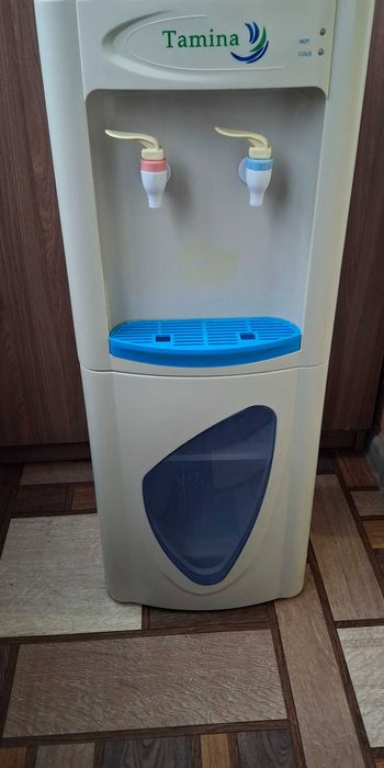 Продам кулер для воды (диспенсер)