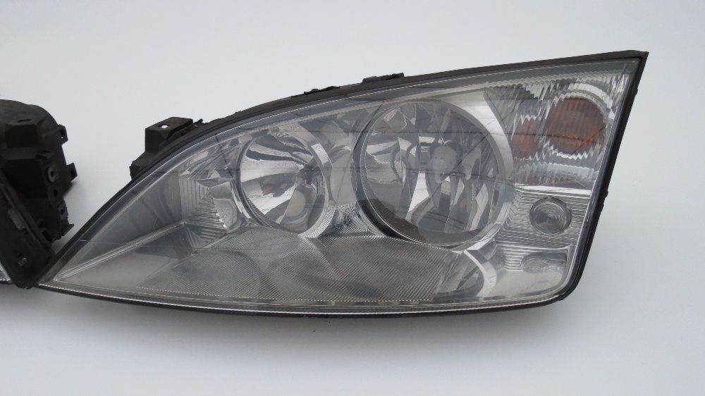 ПРОМОЦИЯ Комплект Фарове и стопове за Ford Mondeo II