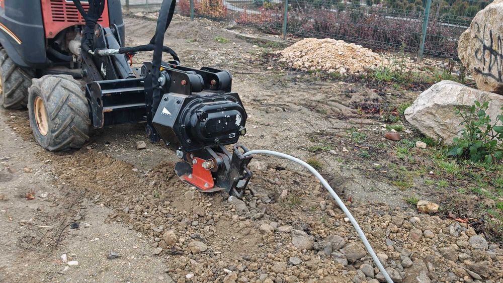 Diverse atasamente multifuncționale Ditch Witch Zahn R300
Ditch Witch