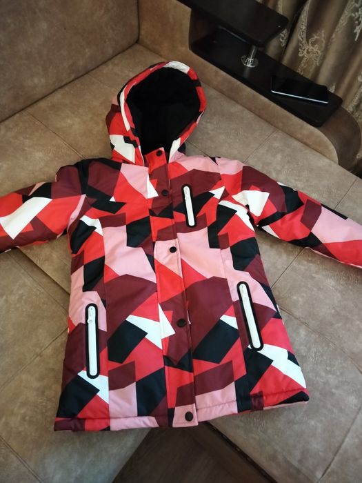 Продаю детскую куртку