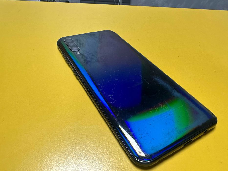 Смартфон Samsung Galaxy A50 128GB 4GB RAM