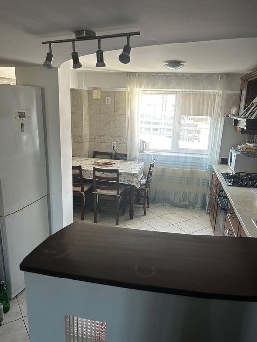 Inchiriez apartament 3 camere Ultracentral