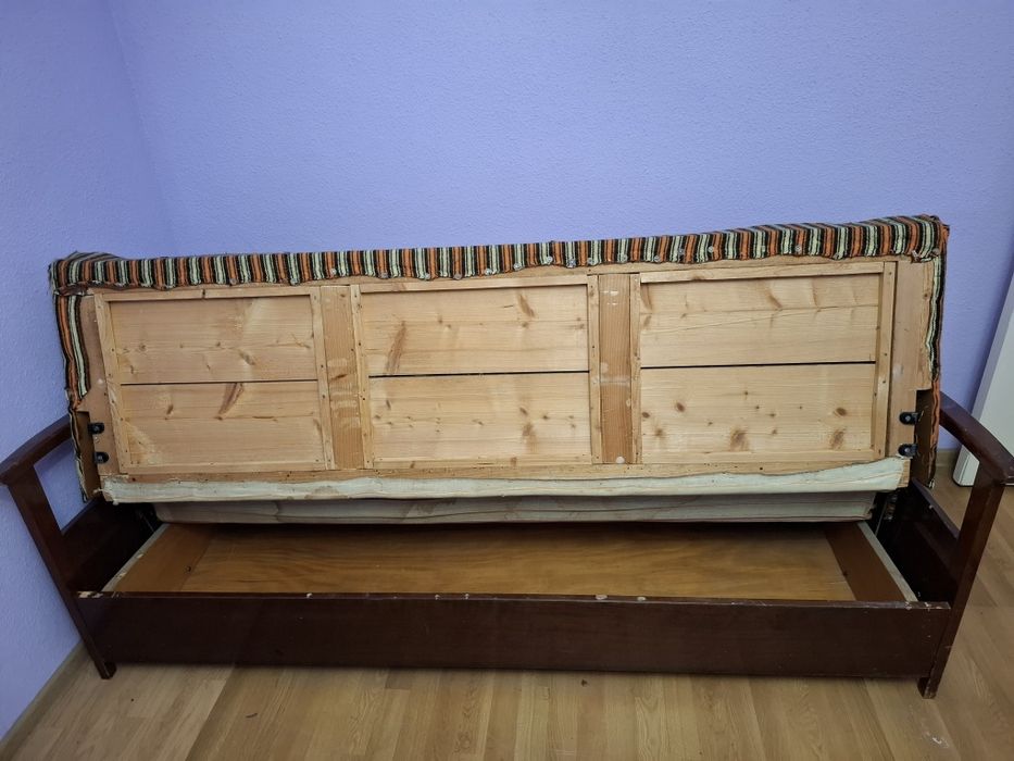 DONEZ URGENT!!!Set complet mobilă casă/chirie (Canapea extensibilă, Vitrină, Dulap) - Iași,  Galata 1. !!!