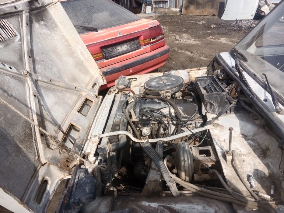 Продаю Нива на запчасти