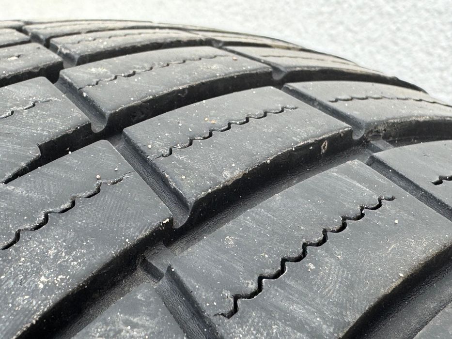 Anvelopa Pirelli All-season M+S 275/40/20