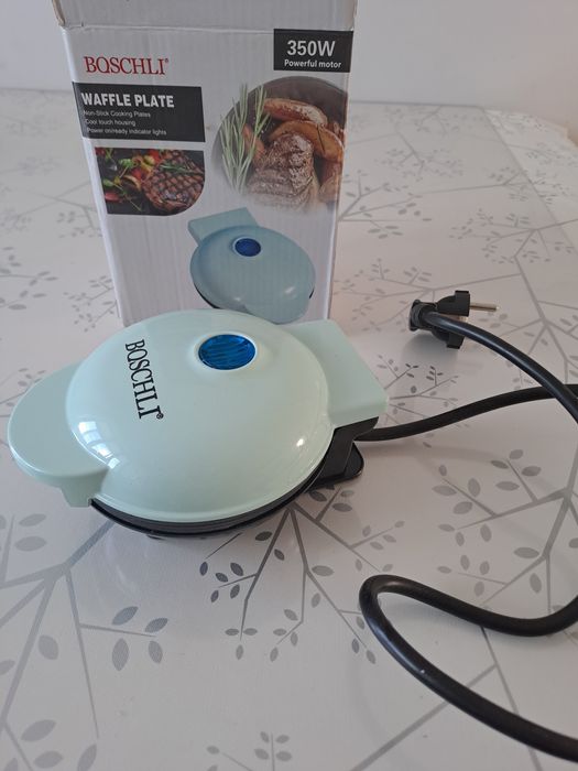 Продам вафельницу в отличном состоянии