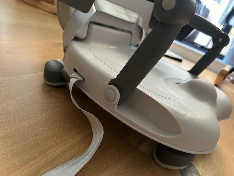 Scaunel bebe masa NOU