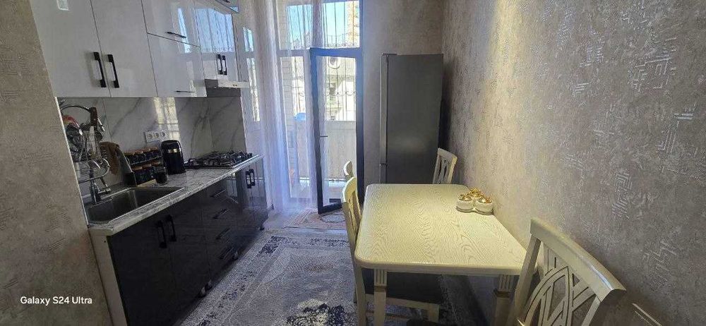 Solaris, Яккасарайский район, ориентир Кушбеги 55 м² + 6 м² лоджия;