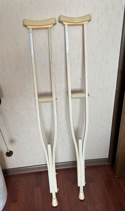 Продам деревянные костыли
