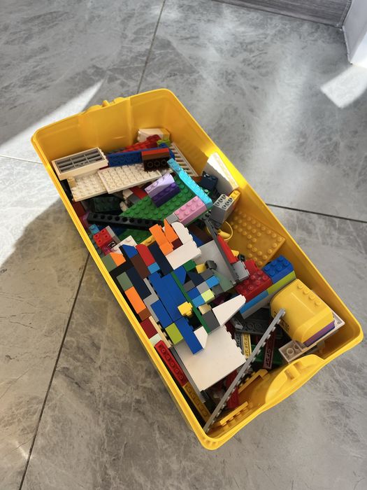 Продам игрушки набор Лего