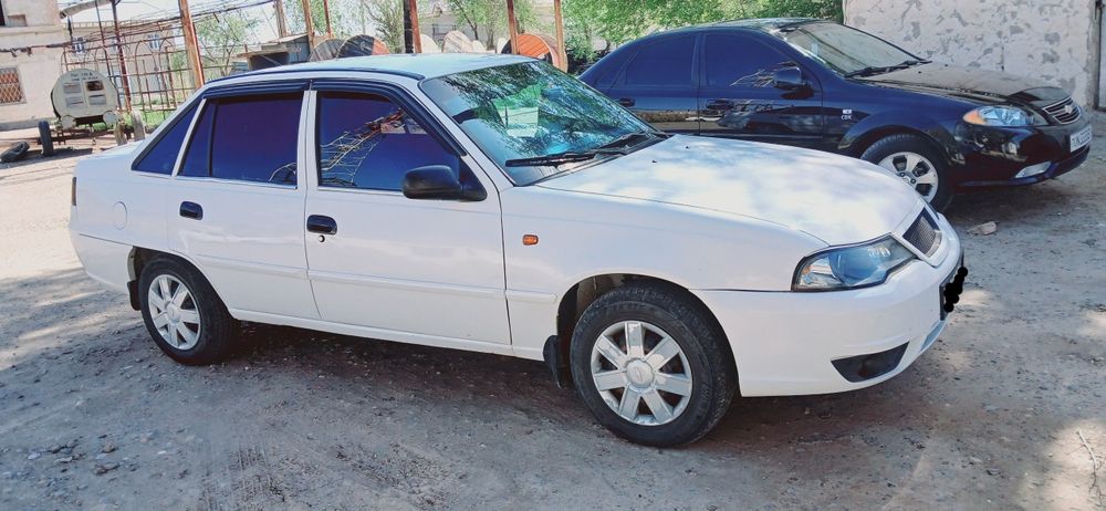 Нексия 2 1,6 сотилади