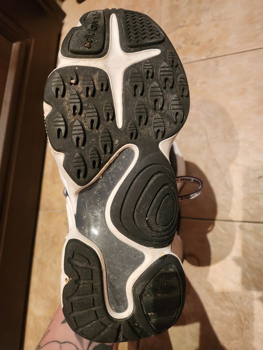 Оригинални дамски маратонки adidas - намалени