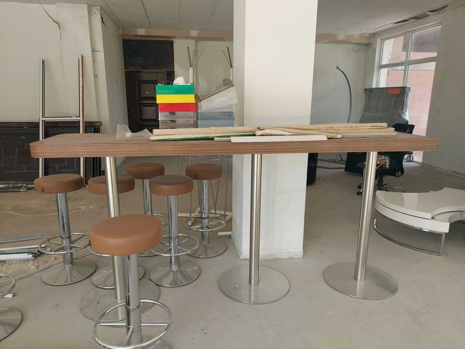 Бар маса и столове