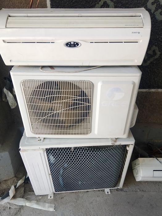 Продам  Киндеры 2 штуки