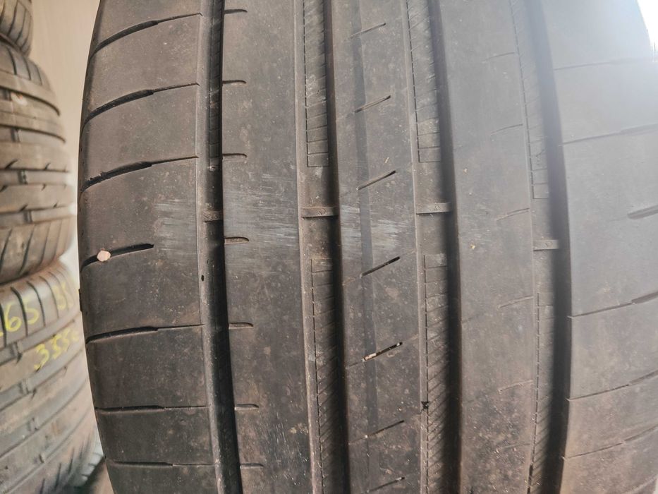 2бр. летни гуми 275/35/19 Goodyear
