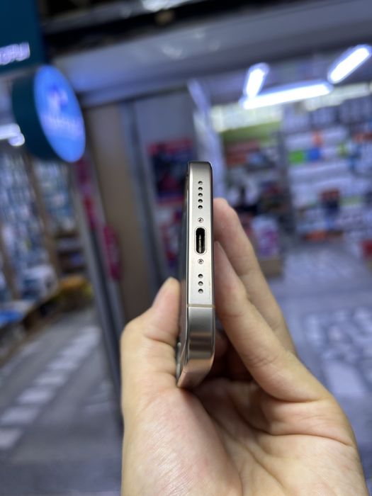 Iphone 16 pro.