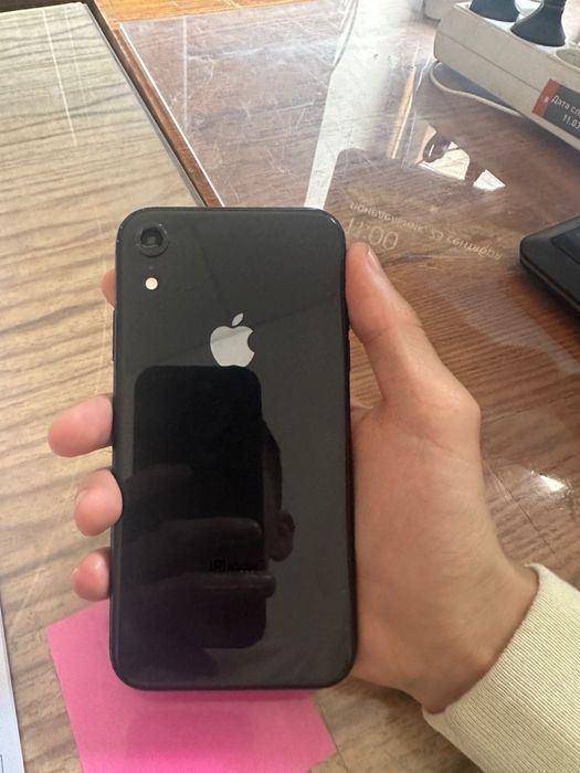 Продам или обмен айфон xr  64 гб