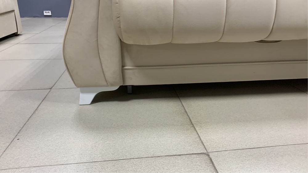 Срочно продам новый диван