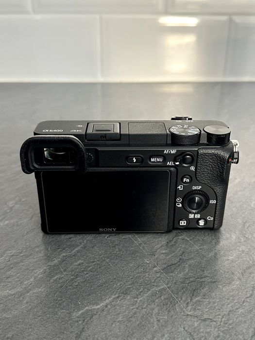 Sony a6400 + Sony 18-135mm f/3.5-5.6 + Sigma 30mm f/1.4