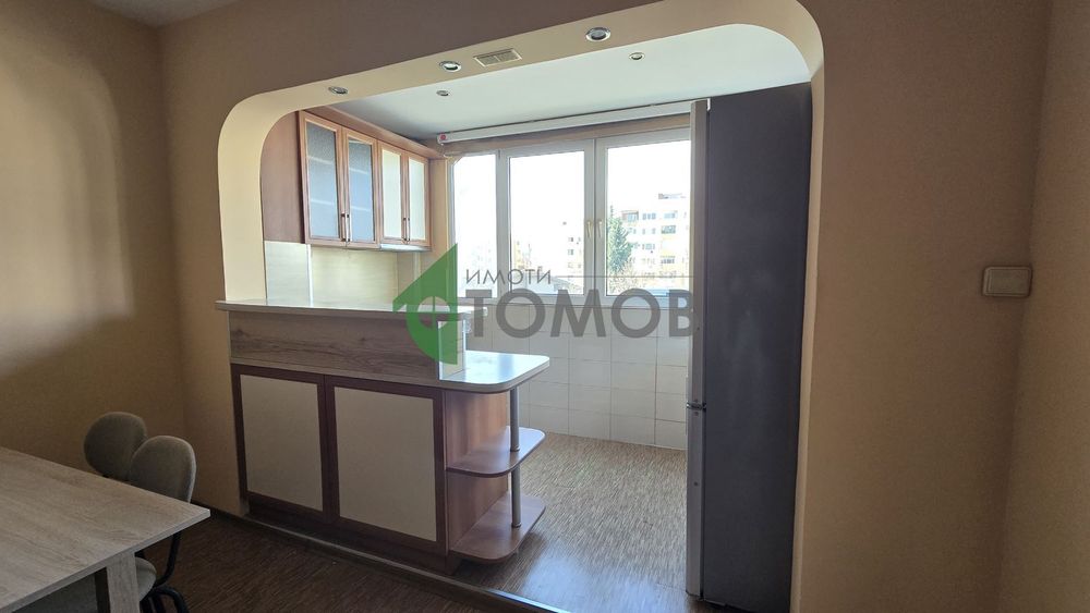 Тристаен апартамент под наем в кв. Славейков