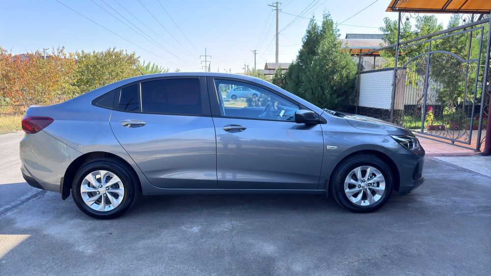 Продам свой автомобиль ONIX LTZ,в ДТП не участвовал!