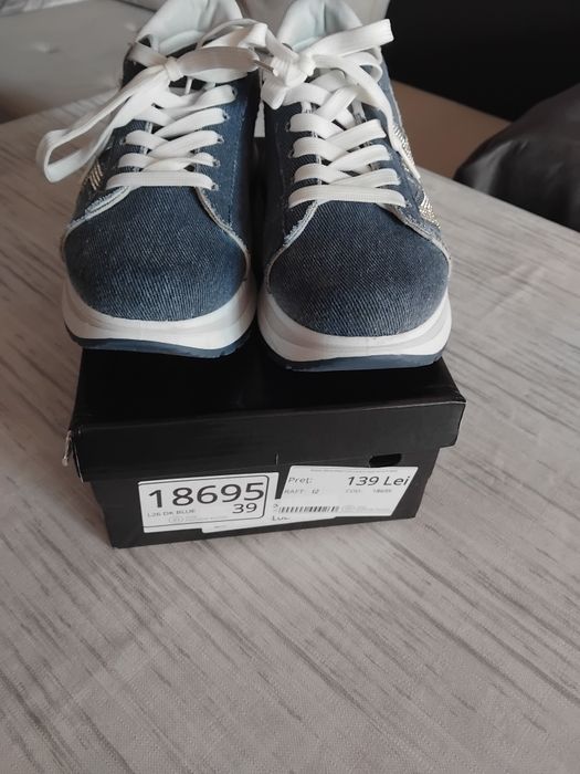 Дамски дънкови маратонки