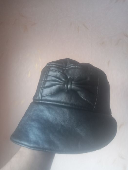 Продам женскую шапку