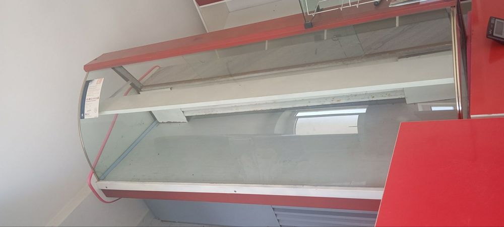 Vetiraniya  sotiladi