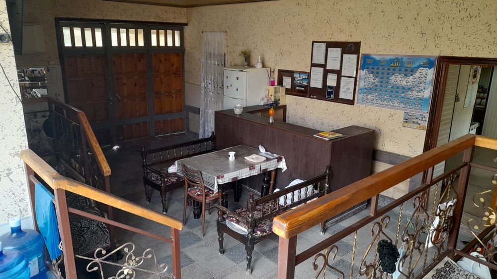 Эски шахарда 4 сотихли ховли сотилади. Манзил: 2 нчи компил