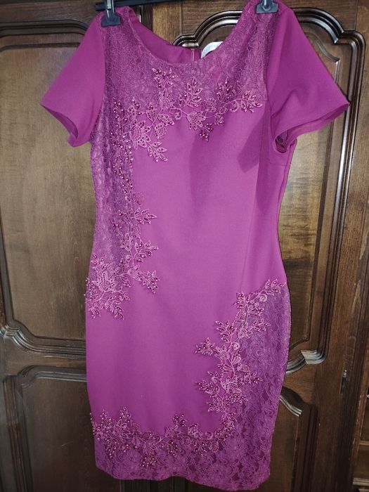 Spre vânzare haine de gala mărimea 44