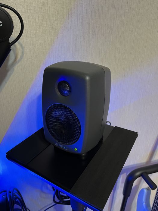 Студийные мониторы Genelec 8010AP-6